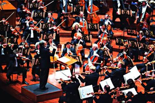 两大指挥家北京首秀变双秀 酷派与柔派相融