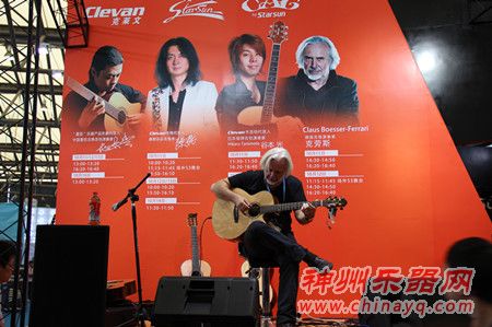 上海乐器展 那些尽情演奏的老外