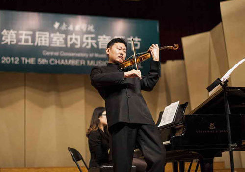 由漫步者音乐家基金赞助的郭翔正是师从朱光老师,并在第四届芬兰