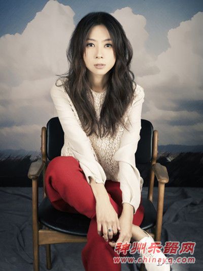 中分和吉他 音乐才女腕儿必备造型