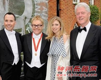 埃尔顿北京开唱 私人飞机运钢琴