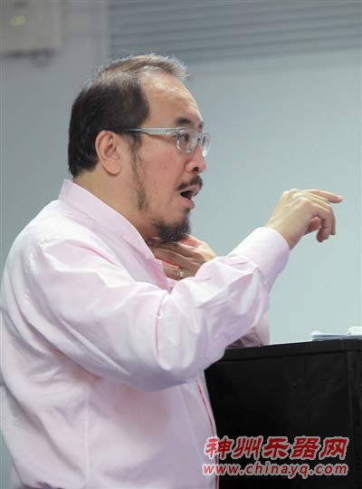 中外名剧名曲演唱会 “洋学员”全用中文献声