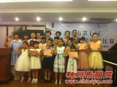 瑞安市第七届“声海杯”钢琴同级比赛激情上演(组图)