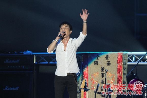 台湾五团小巨蛋大乱斗 五月天压轴炫酷登场