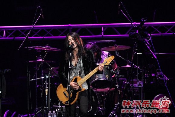 台湾五团小巨蛋大乱斗 五月天压轴炫酷登场