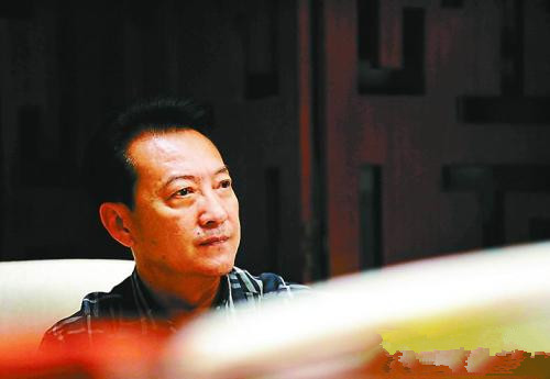 《洪湖赤卫队》舞美以风帆置景 荷花芦苇在眼前