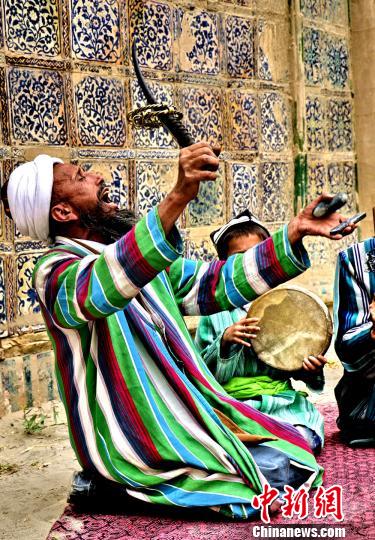 新疆乐器文化遗产维吾尔十二木卡姆乐器——萨巴依