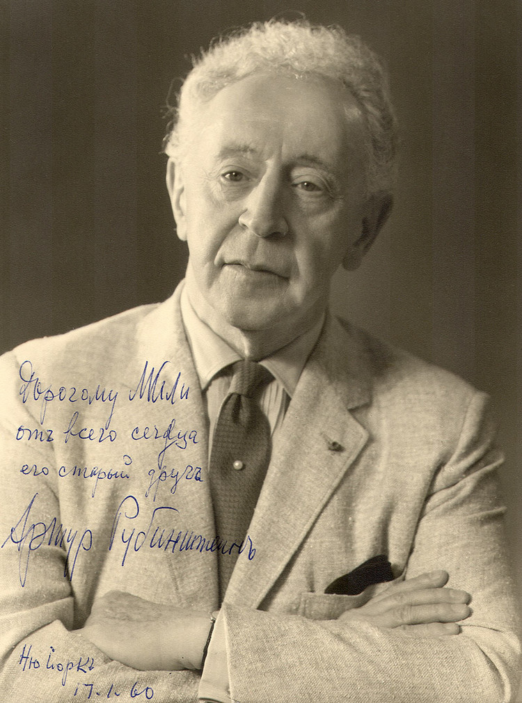 跳跃在黑白键间的精灵世界著名的钢琴大师