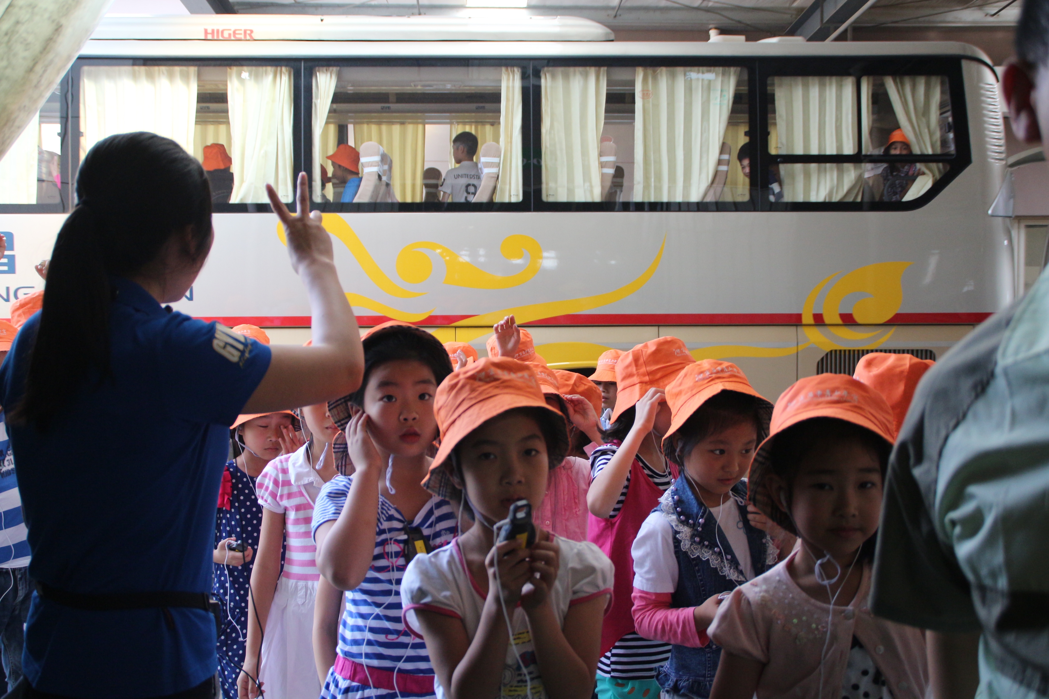 千名儿童聚柏斯  齐看宜昌大城梦