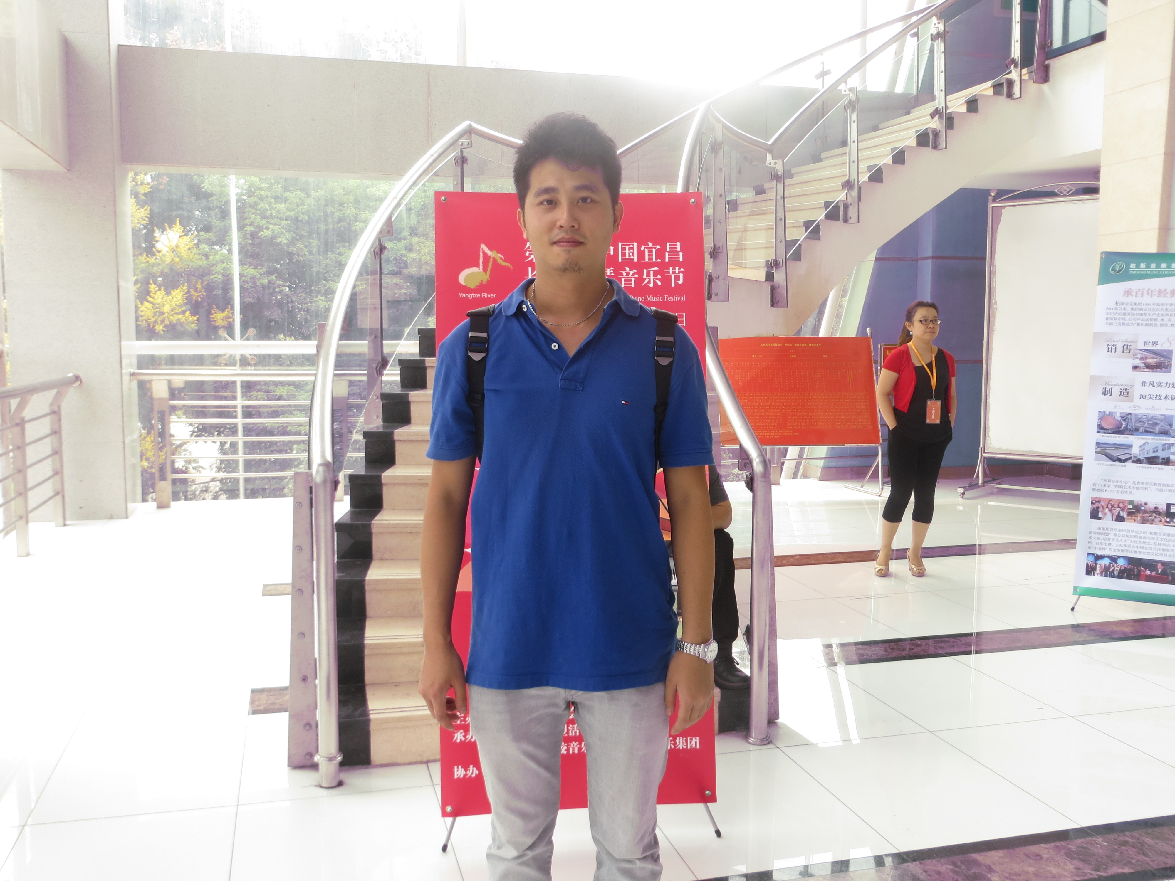 赛事直播间——“小金钟”青春闪耀 众选手各领风骚