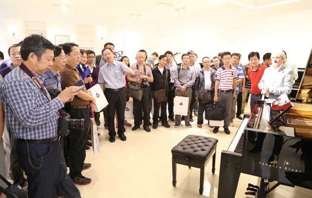 全国地市报社长（总编）看“长江”