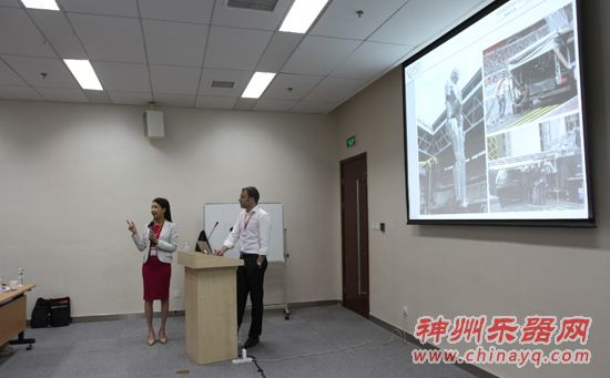 专业人士参加2014PALM展主题讲座