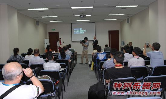 专业人士参加2014PALM展主题讲座