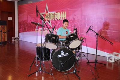 选手冀文磊架子鼓演奏