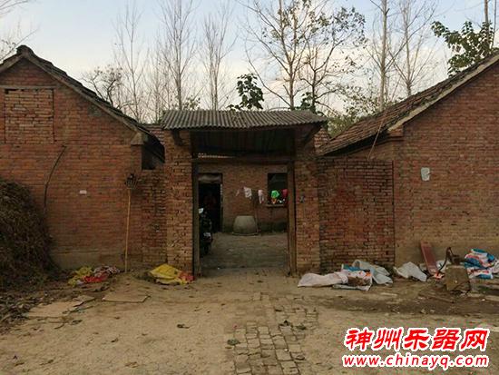 紧急求助！卖艺救父刘治友家徒四壁一贫如洗 救援行动你我共同参与