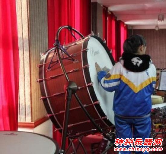 甘肃会宁中学生乐团自费购买乐器   再登维也纳金色大厅不是梦