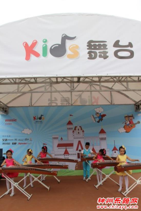 2015上海乐器展户外表演