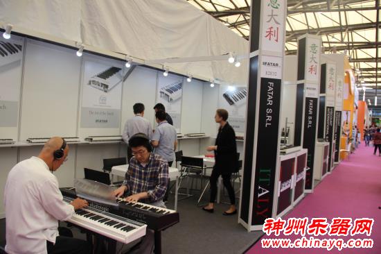 2015上海乐器展部分钢琴展商图片