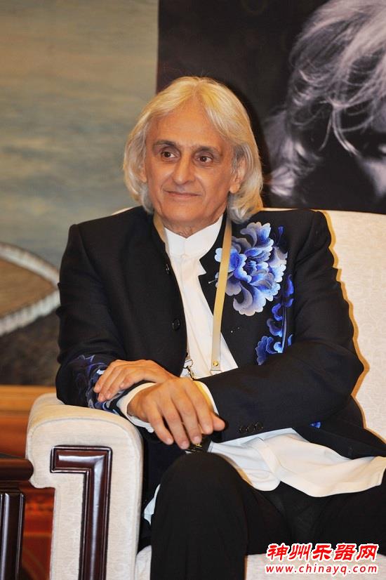 钢琴诗人乔瓦尼人民大会堂上演中国首秀 揭中国巡演序幕