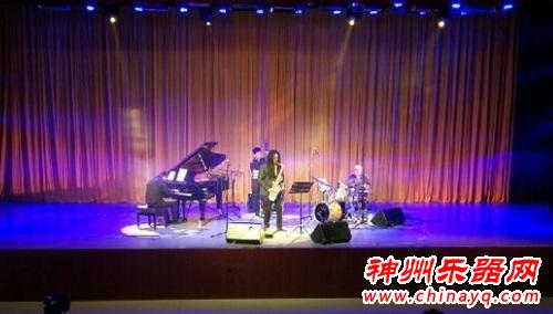 萨克斯大师李高阳与美国爆裂鼓神Adam即兴对话(图)