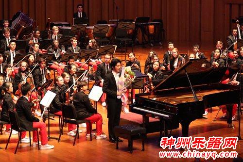 李云迪携手著名指挥家迪图瓦 中国国家大剧院奏响乐章