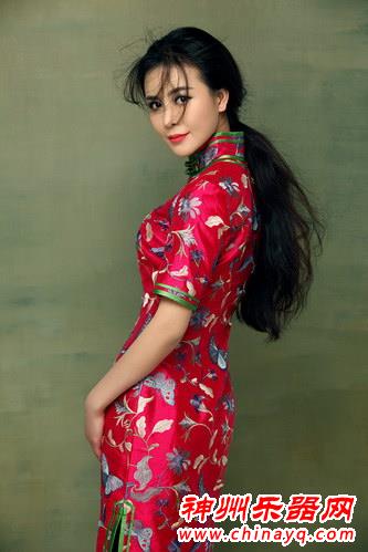 赏唐艾月媛独唱音乐会 品传统与流行交融的斑斓