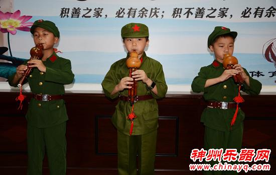 宜昌：葫芦丝走进大街小巷