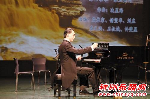 纪念反法西斯战争胜利70周年 吴牧野做客音乐沙龙