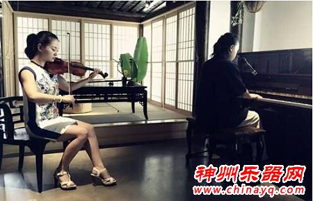 著名古琴演奏家张友先生跨界音乐会圆满落幕