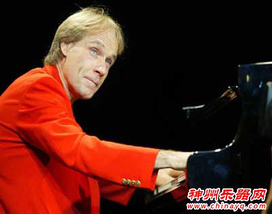 李云迪克莱德曼年底将聚武汉隔空“斗琴”