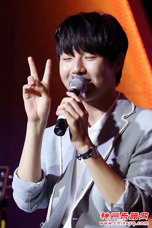 天才吉他手郑晟河 助阵刘承宇新单曲Showcase音乐会