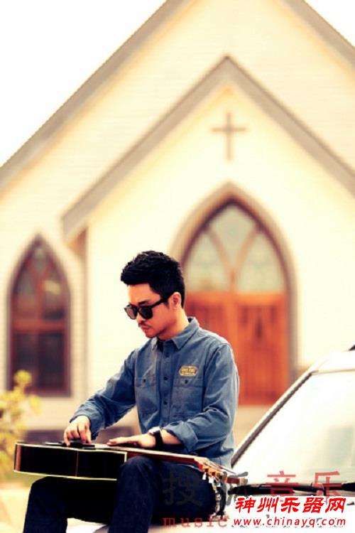 “吉他男神”李延亮 一个人的旅途