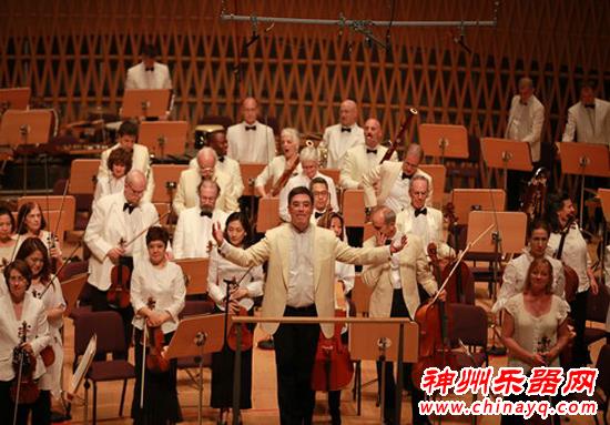 上海夏季音乐节开幕 古典跨界演出为音乐升温