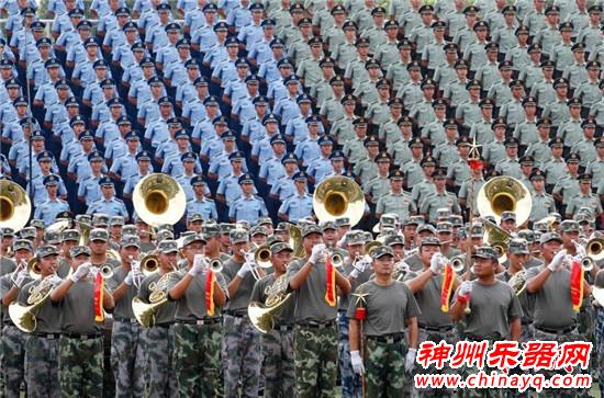 探访阅兵基地 军乐队鼓乐齐鸣气势如虹
