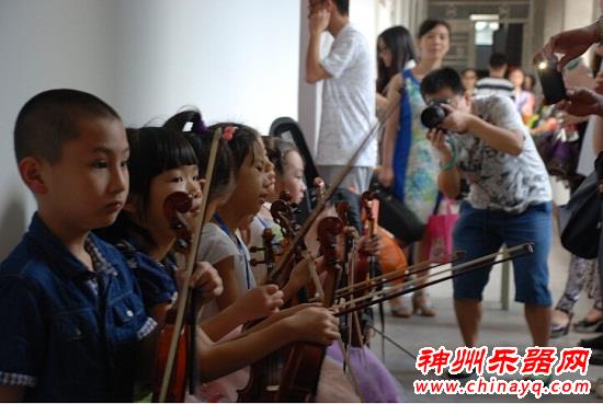 广东省举办第十五届少儿小提琴演奏比赛