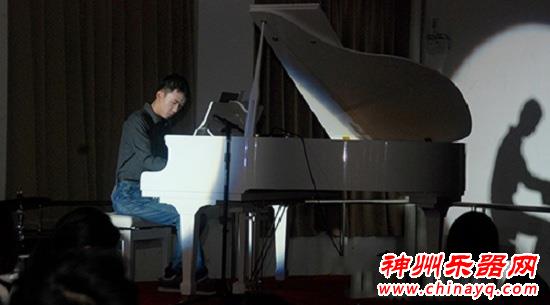 专访长江钢琴奖学金获奖者张皓玮