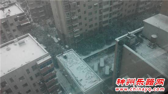 郑州迎来2016年冬天第一场雪