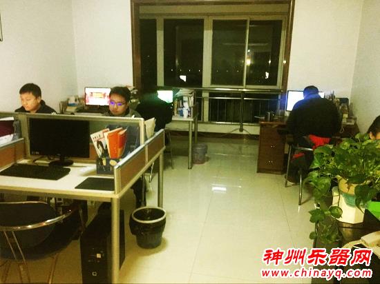 双十一前的数个夜晚她们在拼命