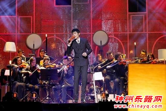 萧敬腾新歌演唱会圆满落幕 秀钢琴弹唱