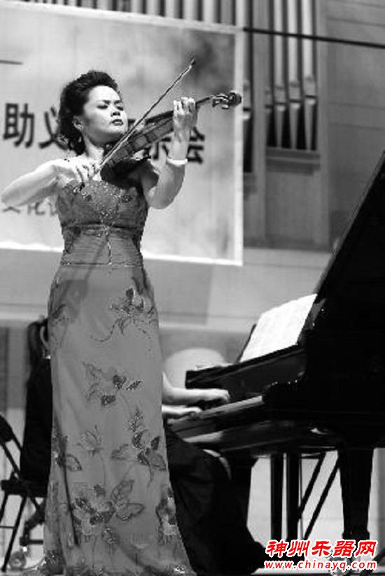 小提琴名家谢楠携手中国爱乐演绎“大俗曲”