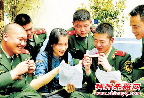 热心公益的“口琴公主” 陈婷