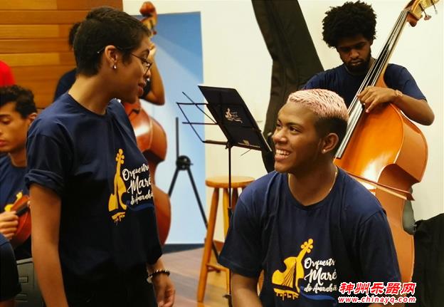 贫民窟飘出的交响乐