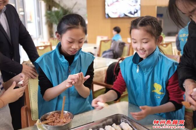 “让爱传播 情暖无限”琴香缘爱乐社走进养老院送温暖