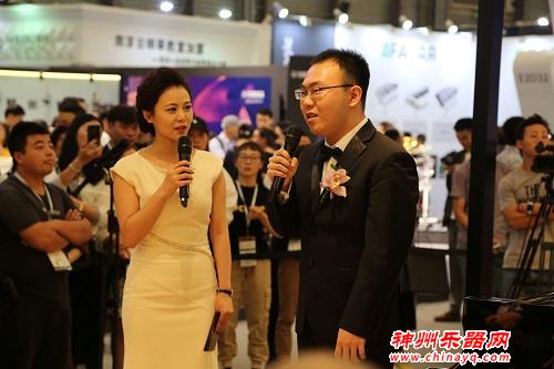 钢琴家安天旭签约“长江钢琴艺术家”