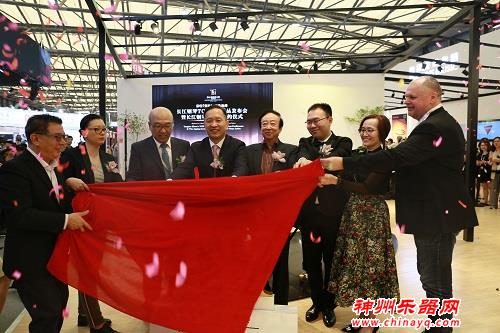 钢琴家安天旭签约“长江钢琴艺术家”