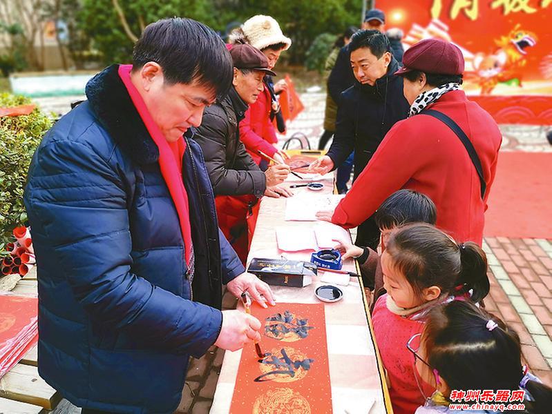 舞出浓浓年味 嗨出美好生活