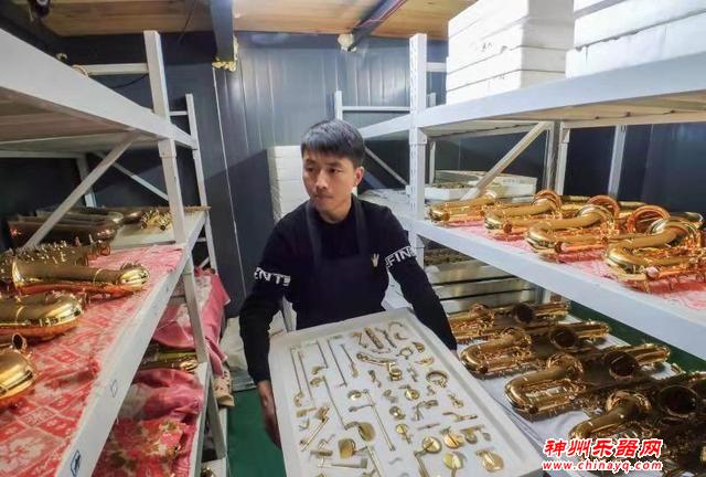 单县80后创业小伙刘安新——萨克斯的制造梦