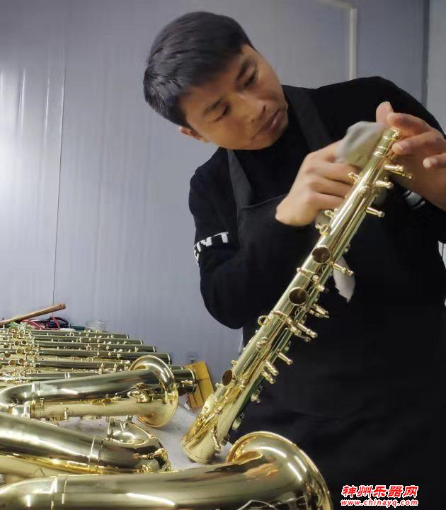 单县80后创业小伙刘安新——萨克斯的制造梦
