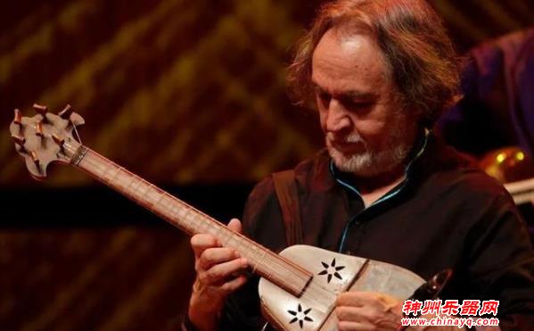 这首“中东乐器百科全书”，每一帧都是一幅画