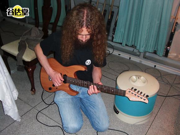 Rasmus Guthrie Govan签名吉他评测